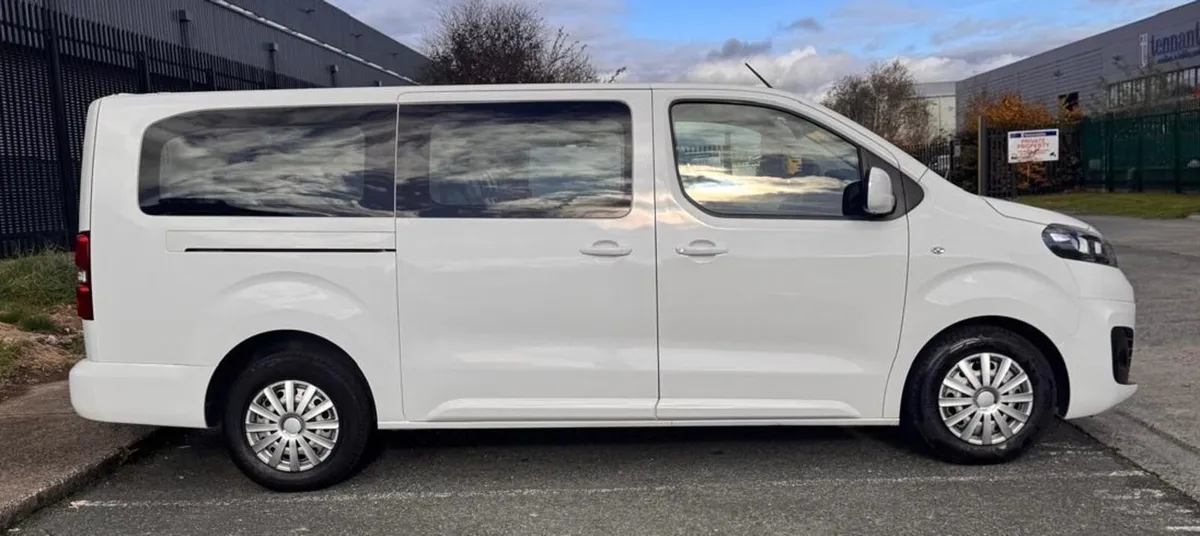 2020 Opel Vivaro 9 Seater Minibus - Image 3