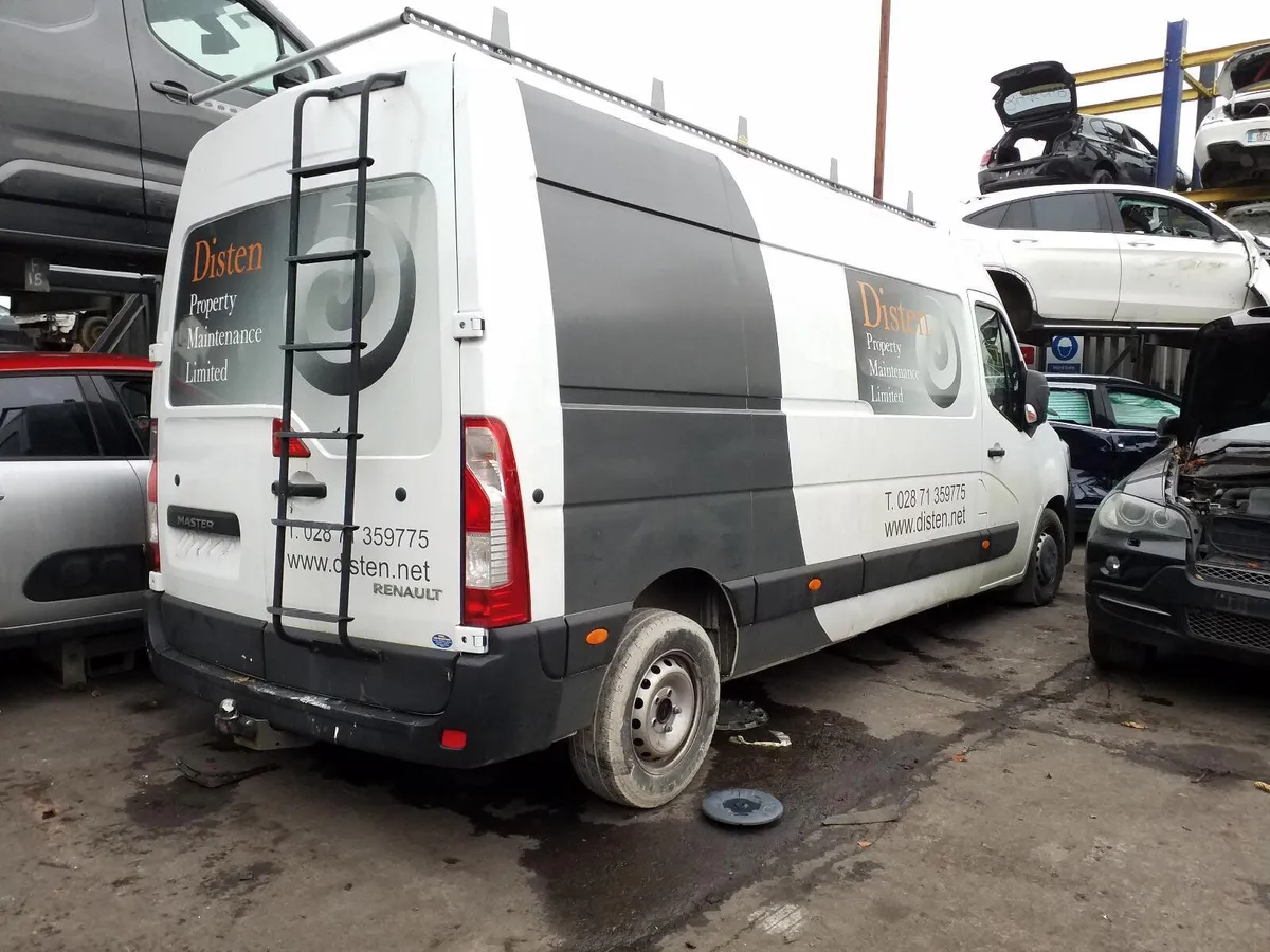 2022 RENAULT MASTER BREAKING FOR PARTS - Image 2