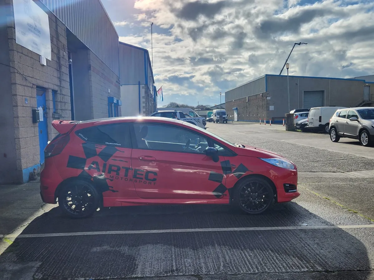 Ford Fiesta 2016RED EDITION ECO BOOST 125 PS PETOL - Image 4
