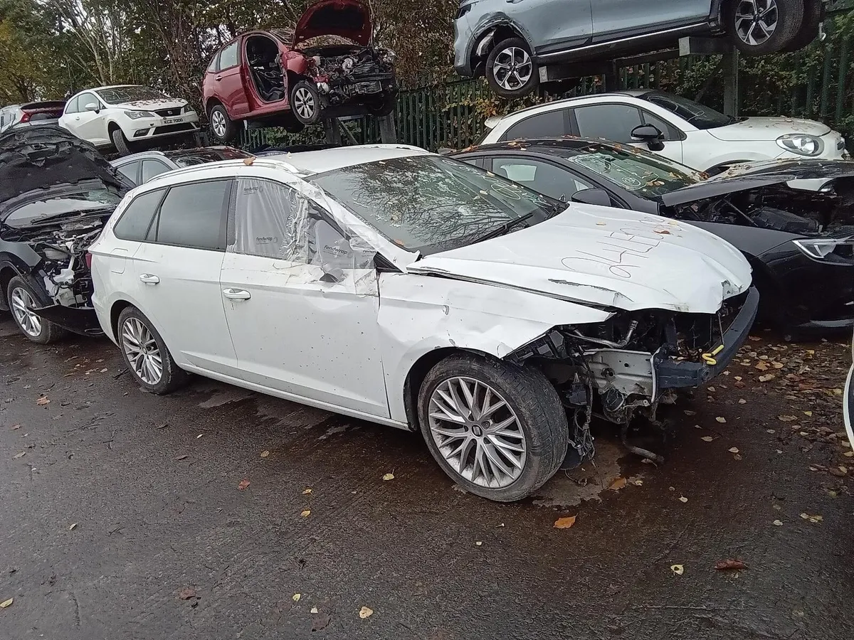 2019 SEAT LEON BREAKING FOR PARTS - Image 1