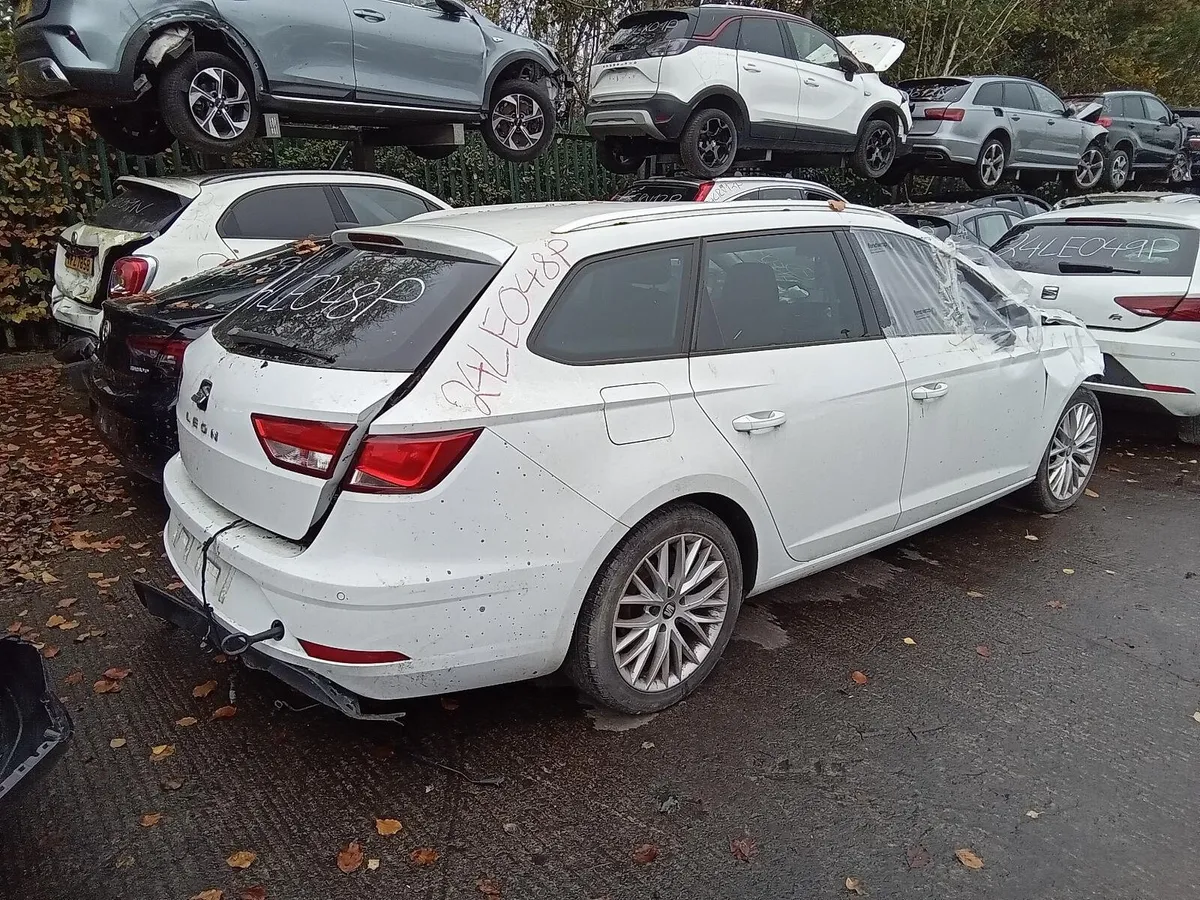 2019 SEAT LEON BREAKING FOR PARTS - Image 3