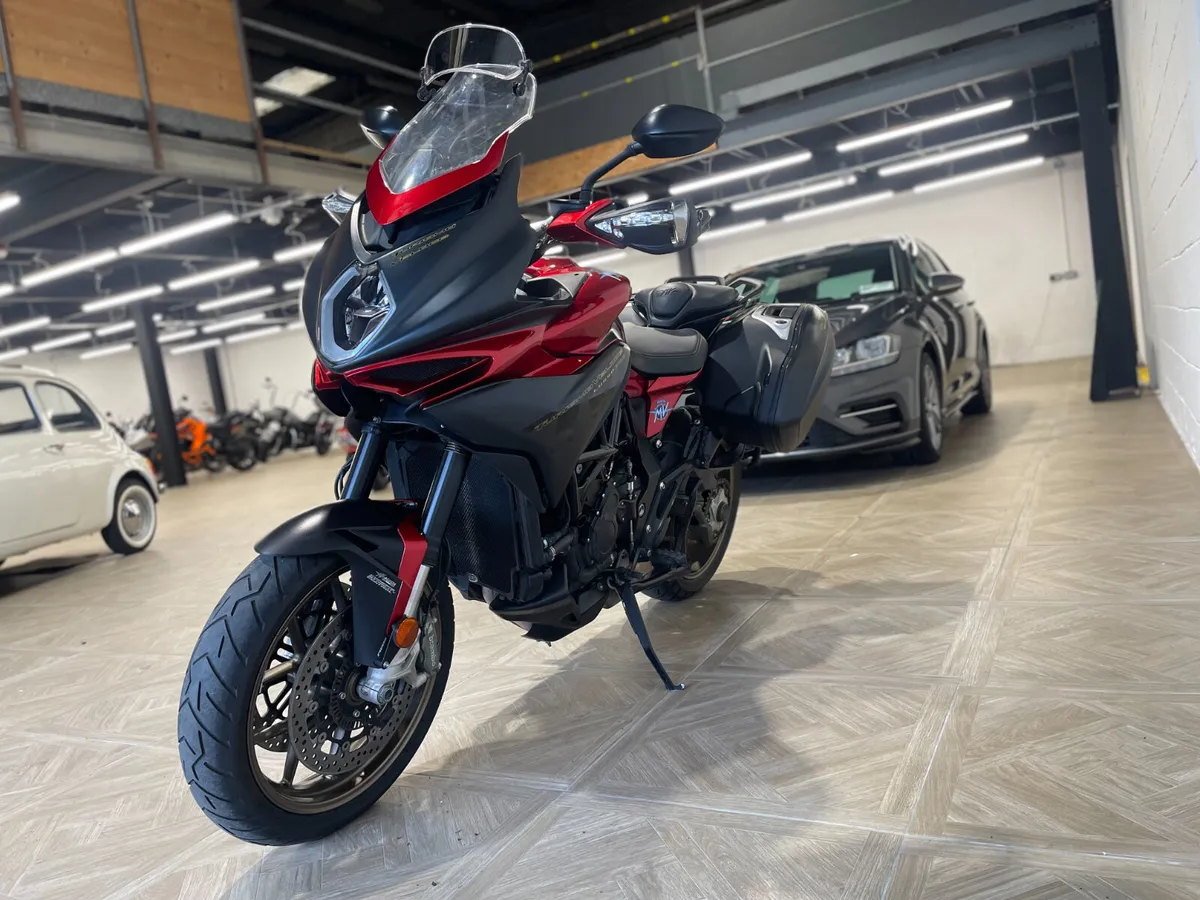 MV Agusta Tourismo Veloce 800 Lusso 2018 - Image 4