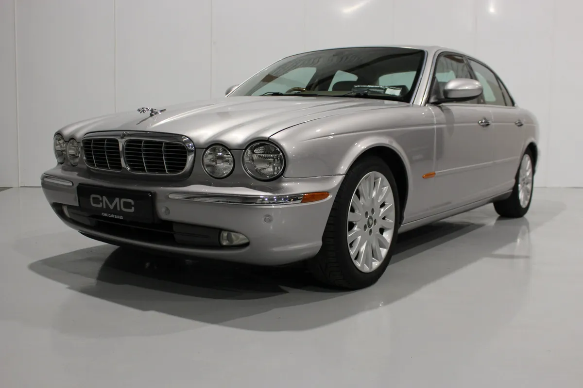 Jaguar XJ 2003 XJ8 4.2 - Image 3