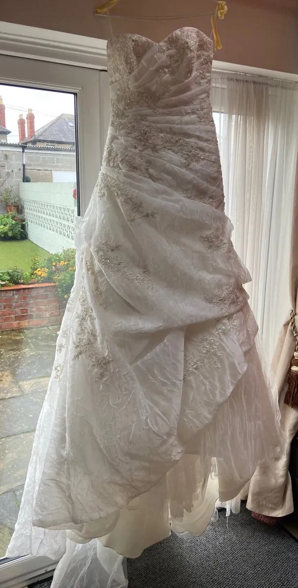 Wedding dress - Image 4