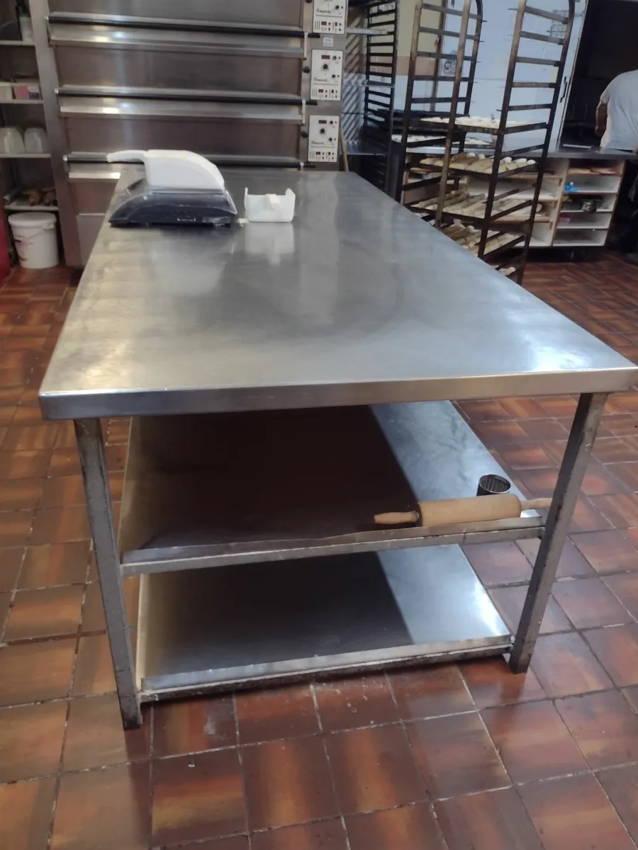 Stainless steel table - Image 2