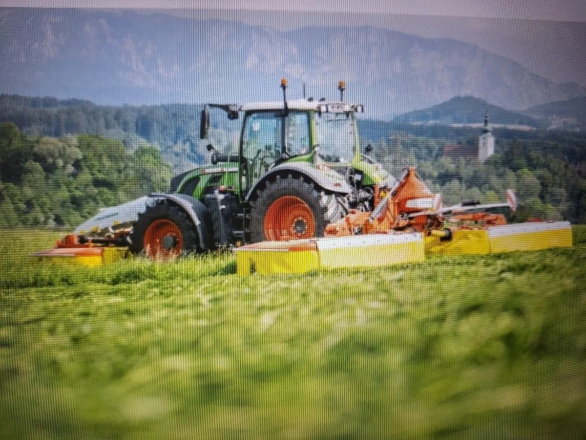 POTTINGER NOVACAT V 8400 ED BUTTERFLY MOWERS - Image 1