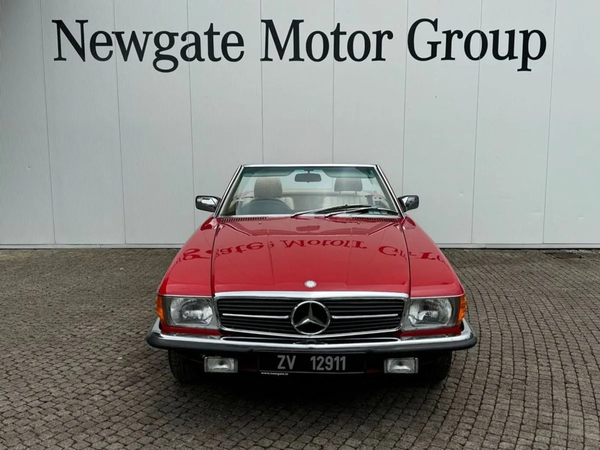 Mercedes-Benz SL-Class 2.7 Litre Petrol - Image 2