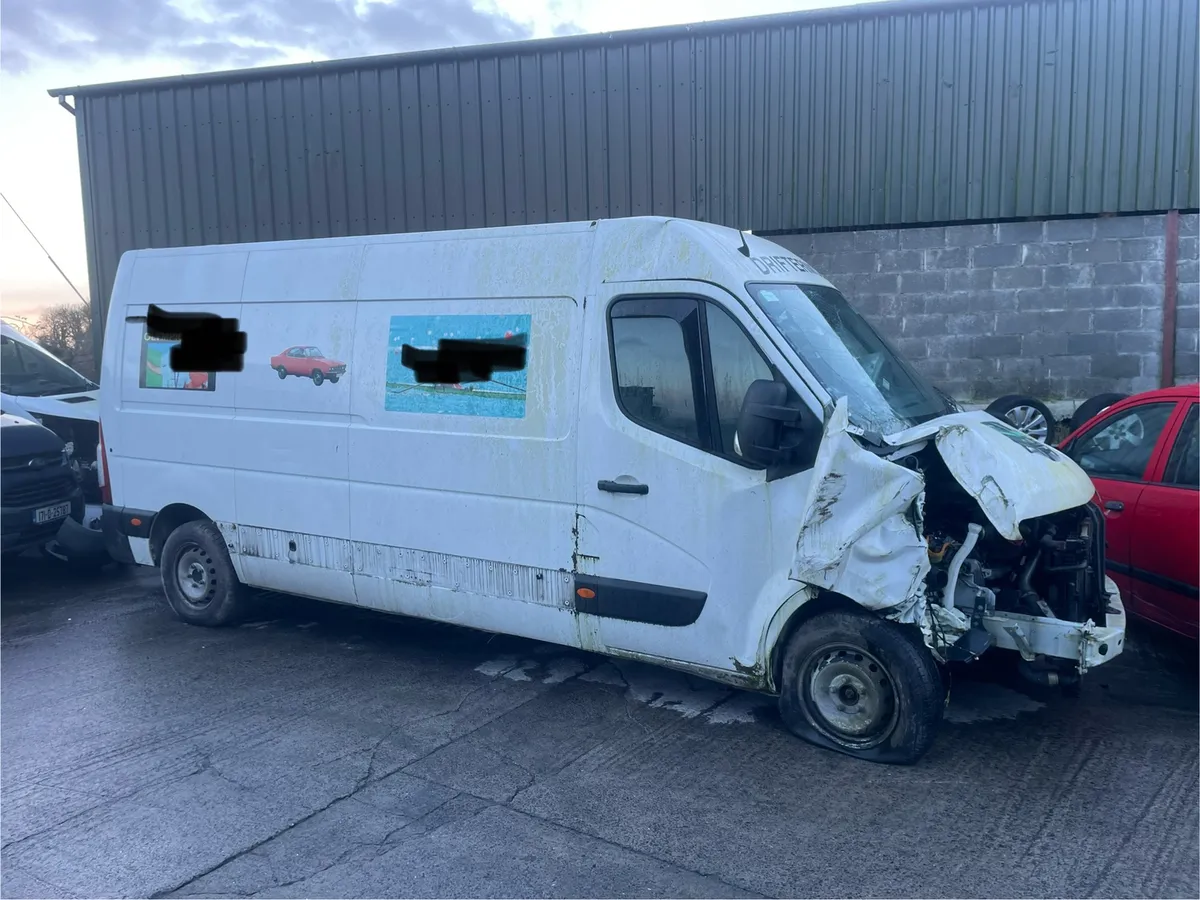 212 Renault master 2:3 dci 50kms  for dismantling