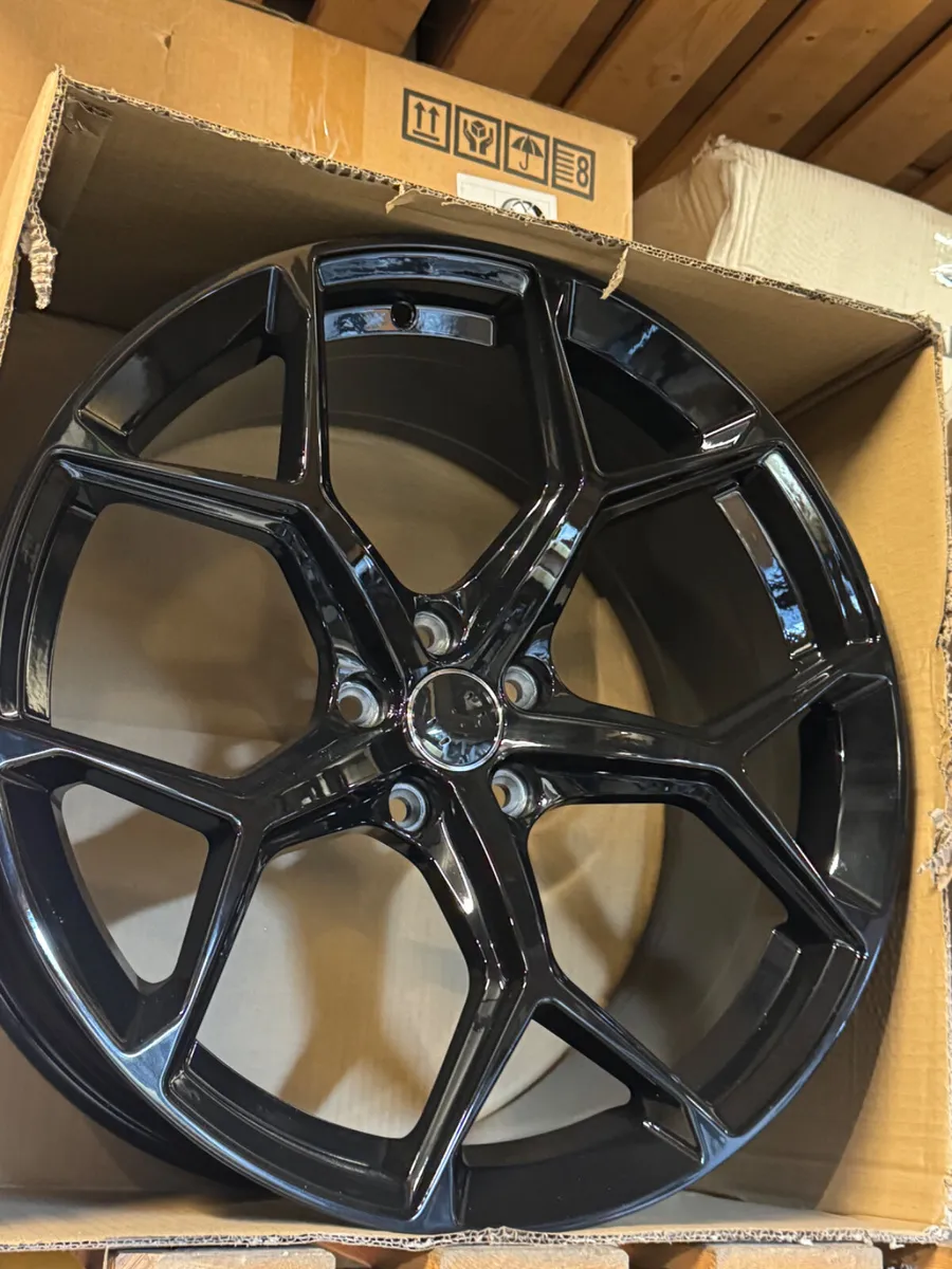 20” gloss black RS 5x112