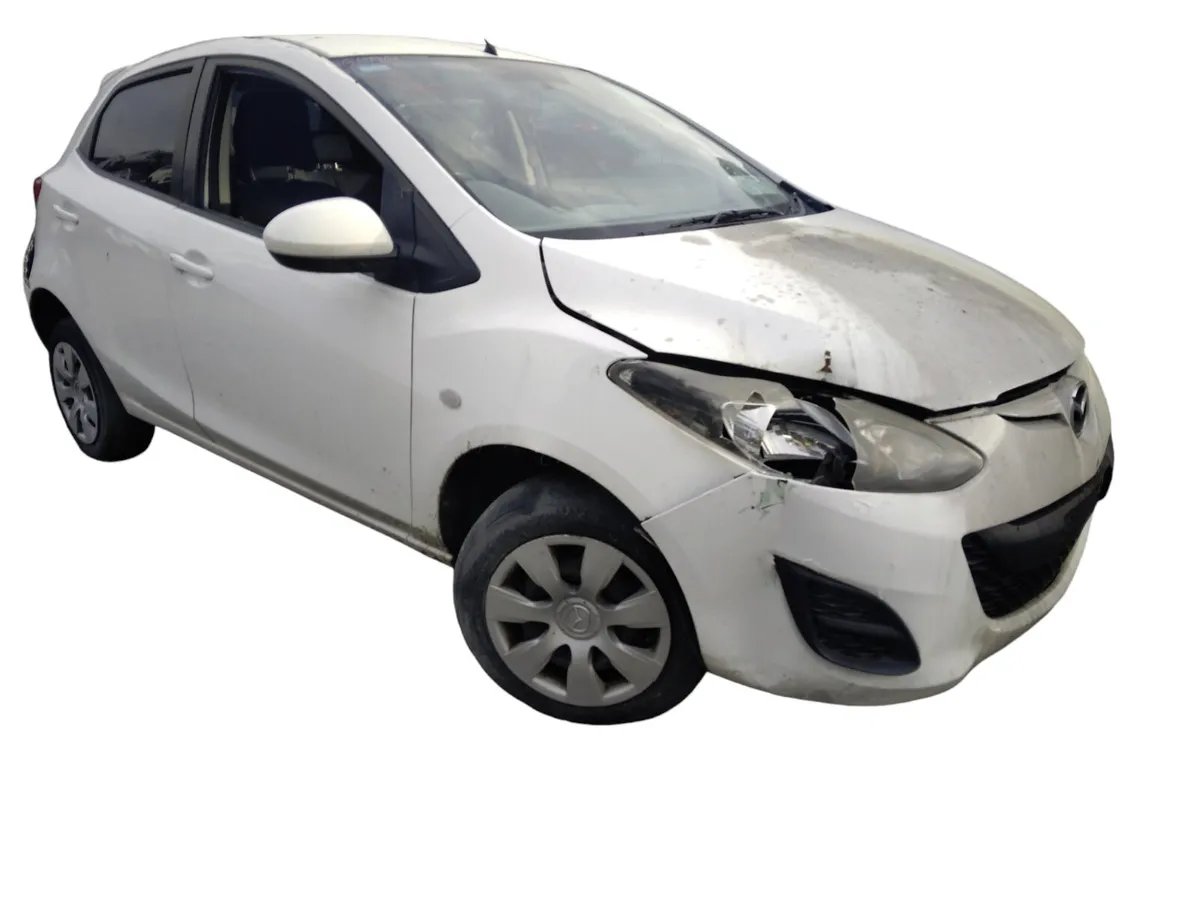 2014 MAZDA DEMIO For Breaking/Dismantling - Image 1