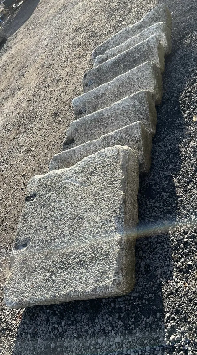 Reclaimed Granite Steps - Image 4
