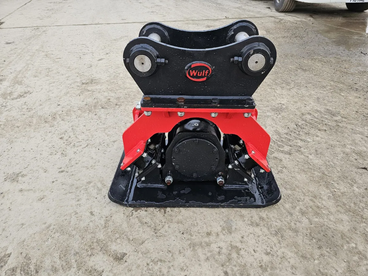 COMPACTOR PLATES FOR 2 TON - 35 TON EXCAVATORS - Image 1