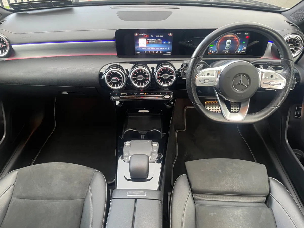 Mercedes Benz A CLASS A250e 1.3 AMG NIGHT EDITION - Image 2