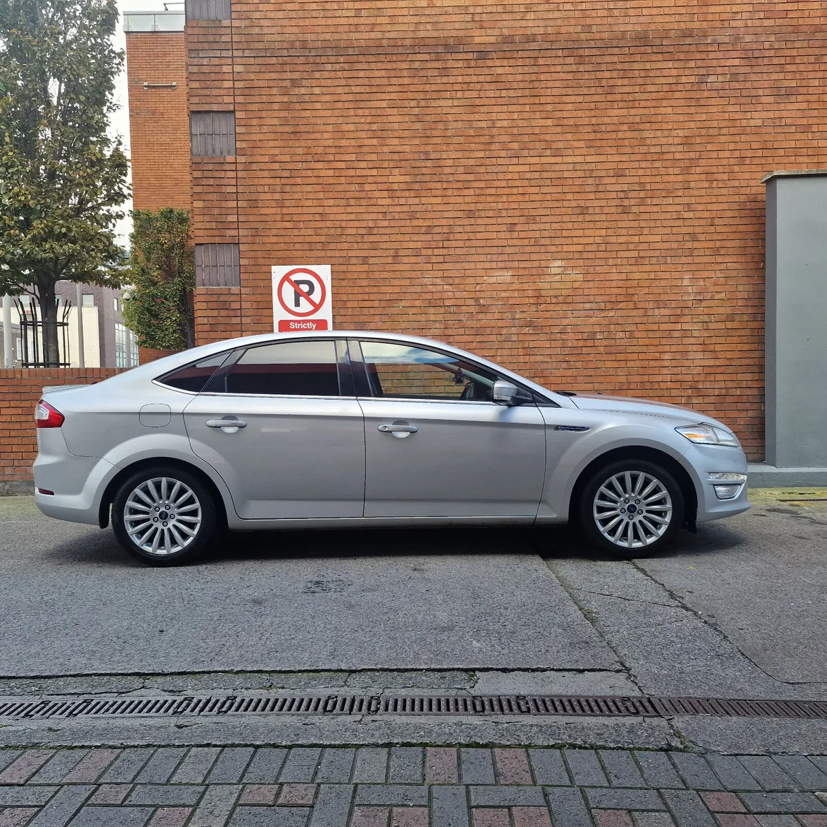 Ford Mondeo 2014 - Image 2