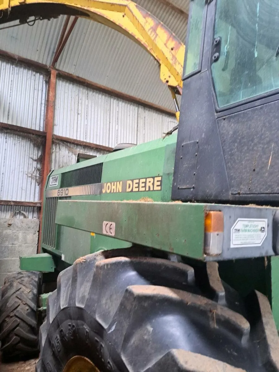 John Deere 6910 Forage Harvester - Image 3