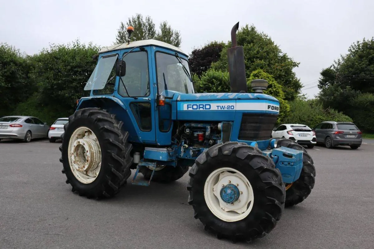 Ford TW20 - Image 3