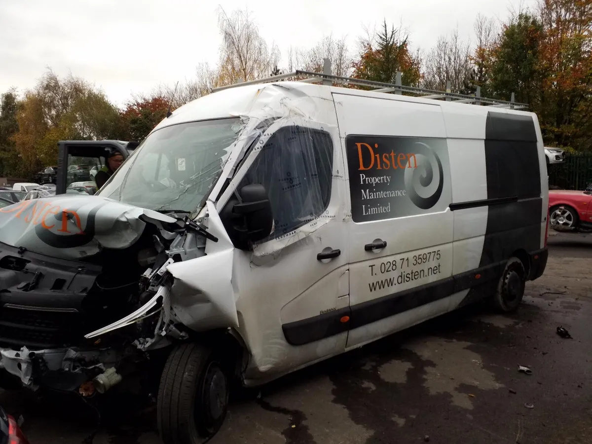 2022 RENAULT MASTER BREAKING FOR PARTS - Image 2