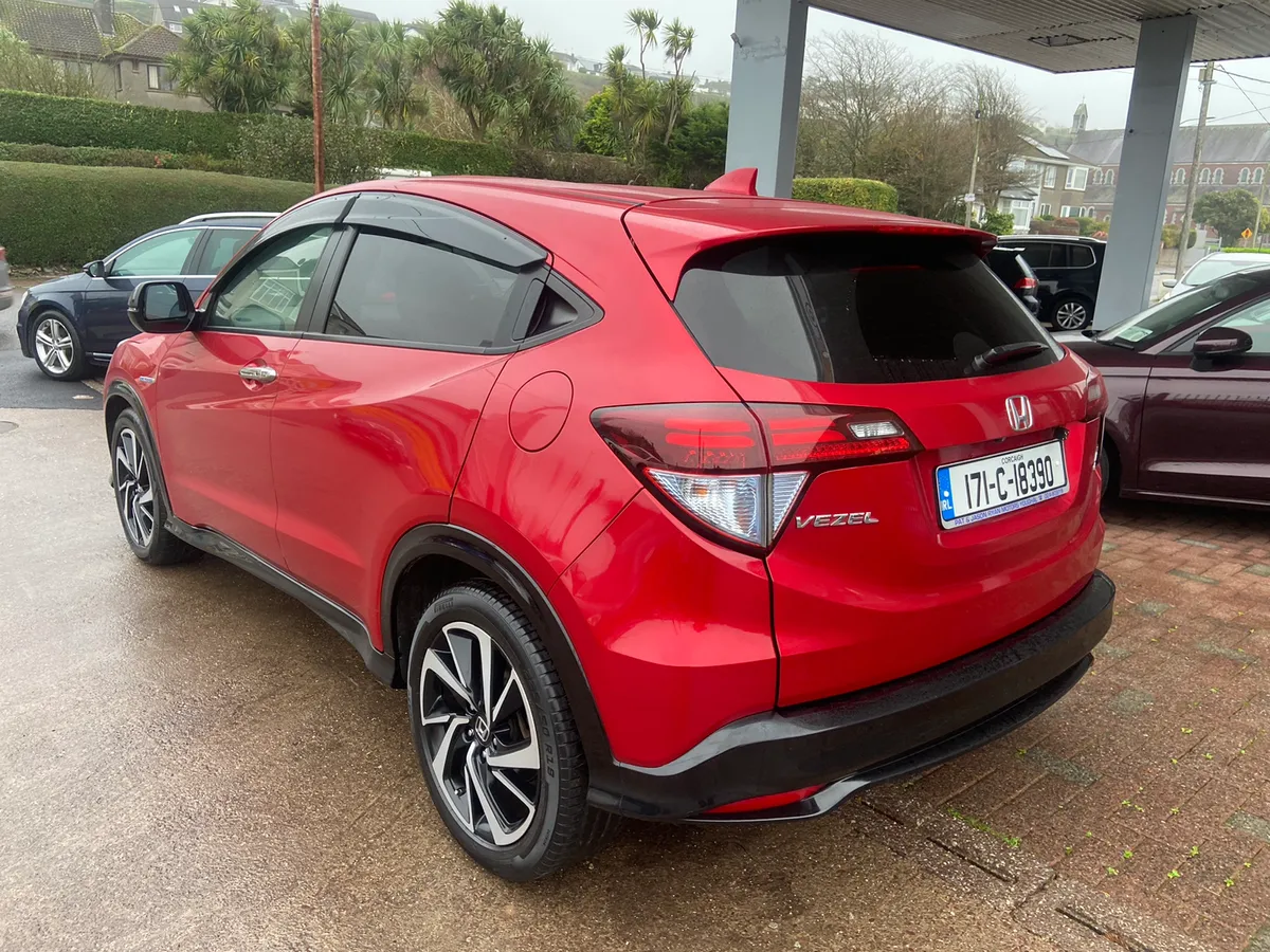 Honda vezel 1.5 hybrid automatic - Image 4