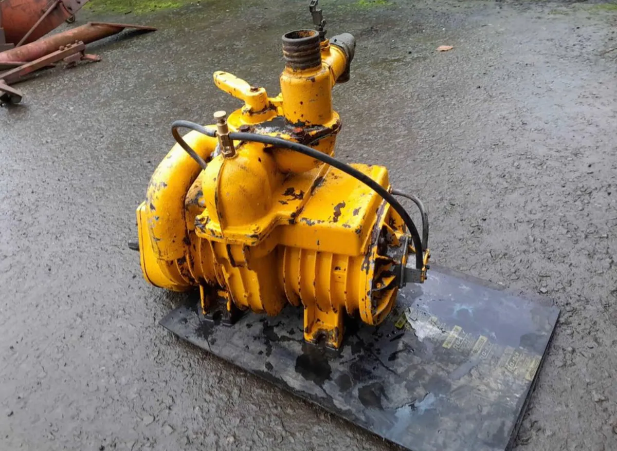 SLURRY TANKER VACUUM PUMP 8000L - Image 4