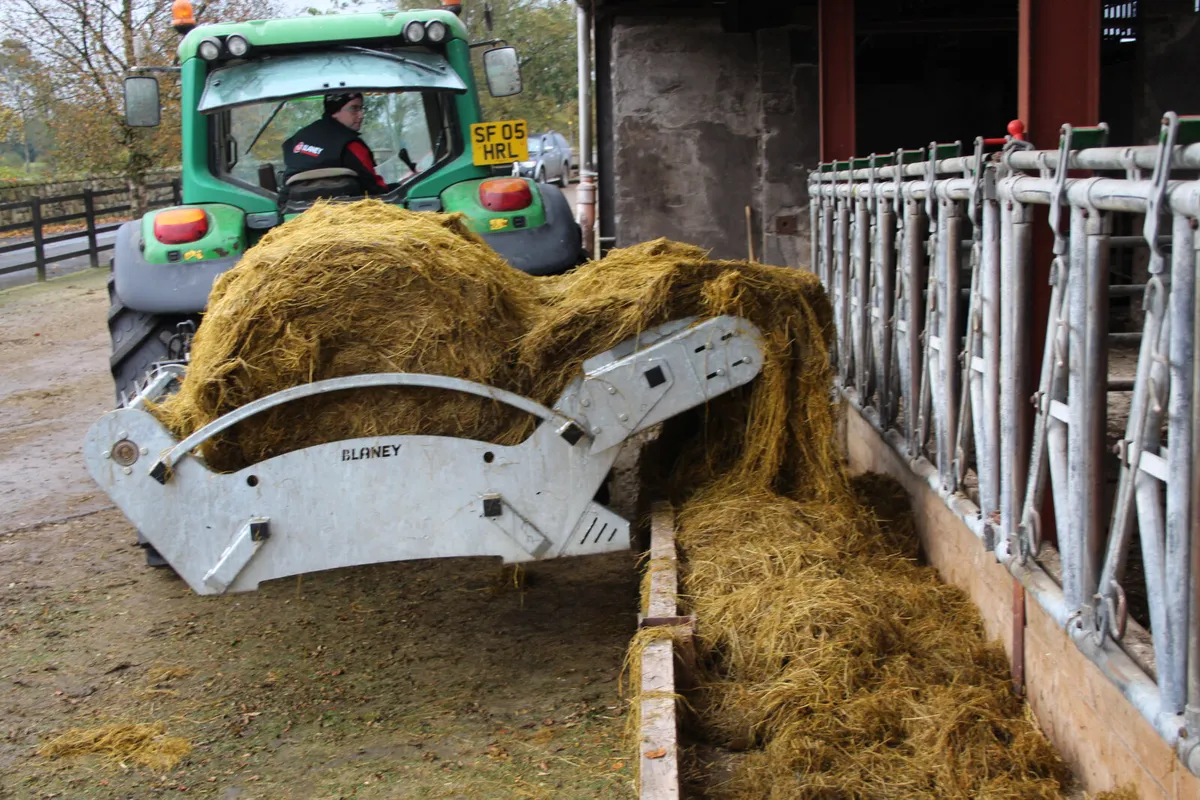 Extension wing Bale Unroller for troughs/mangers - Image 1