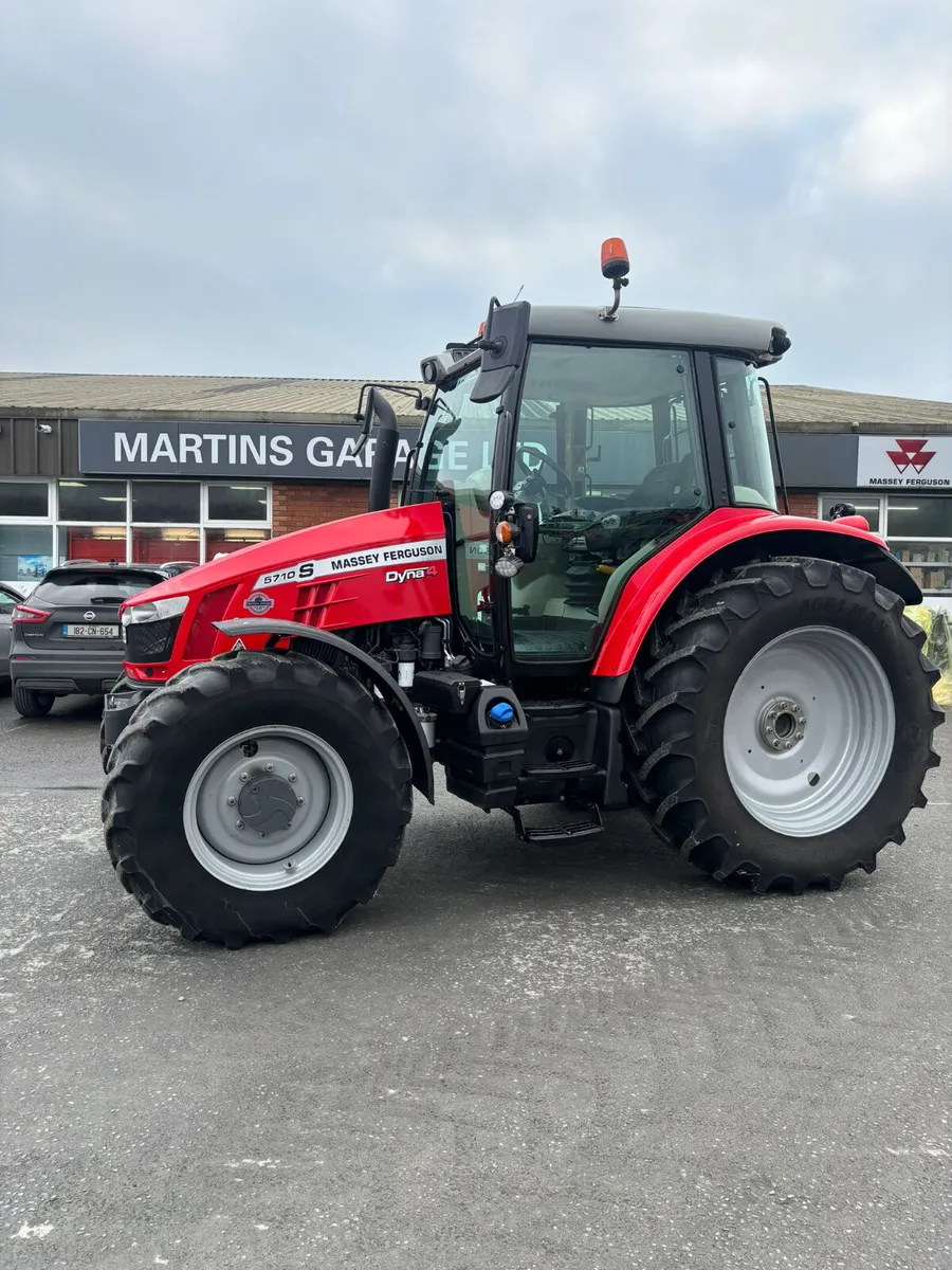 Massey Ferguson 5710S 🔴MINT🔴 - Image 3