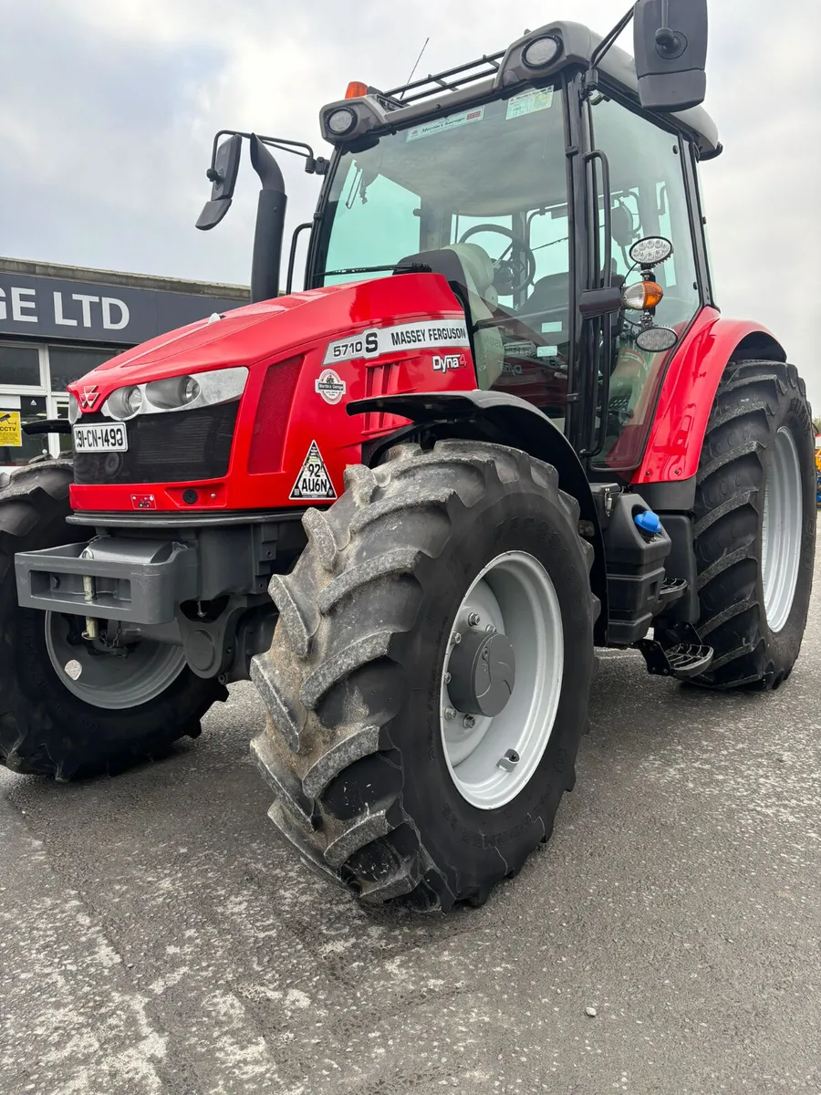 Massey Ferguson 5710S 🔴MINT🔴 - Image 4