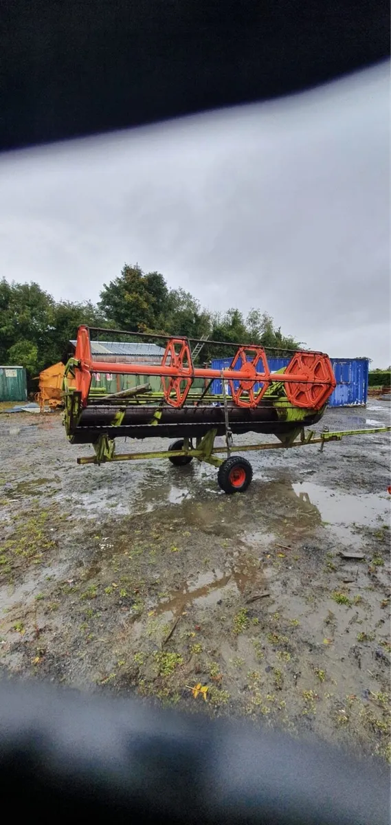 Claas Dominator Combine - Image 3