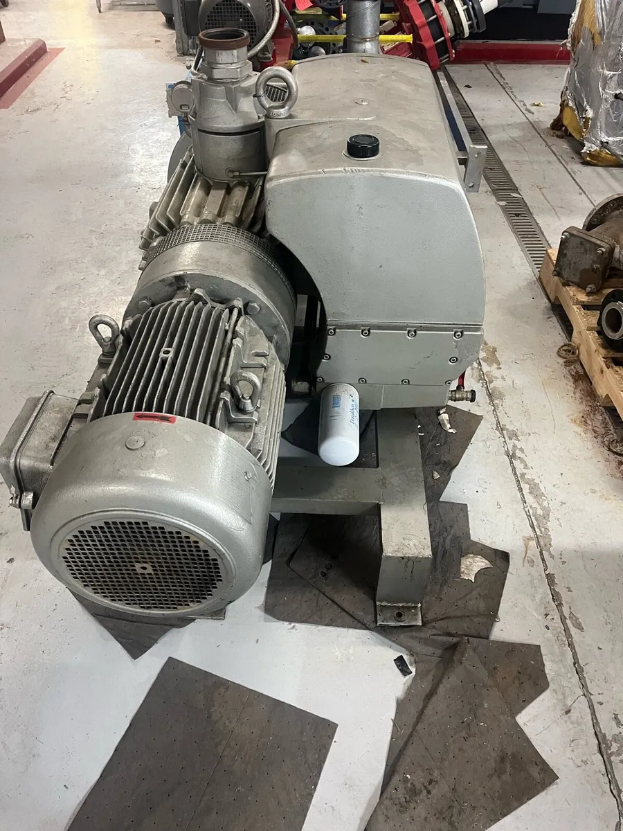 Vacuum pump - Image 1