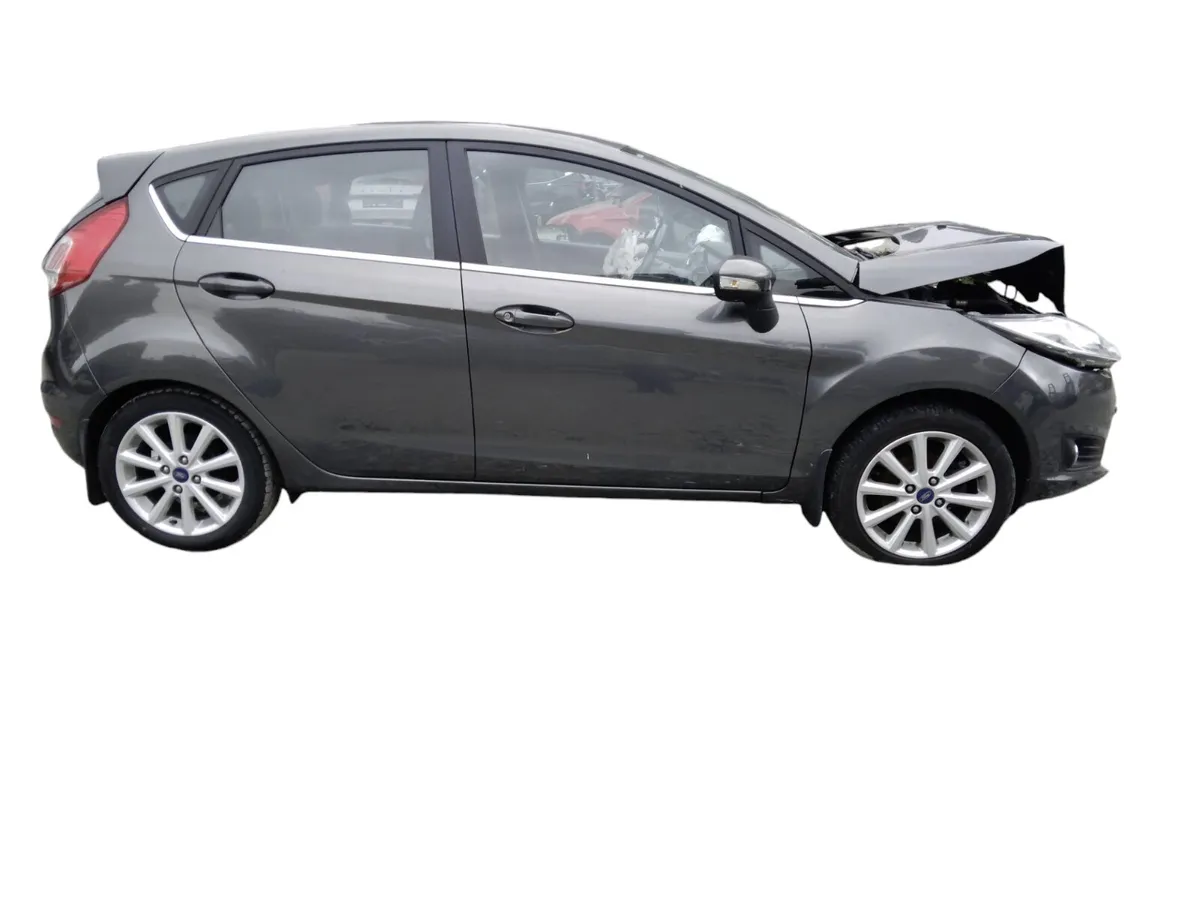2016 FORD FIESTA For Breaking/Dismantling - Image 1