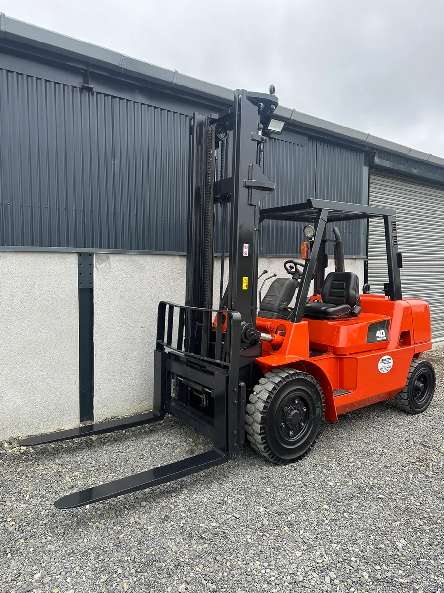 Nissan 4 Ton Forklift - Image 3