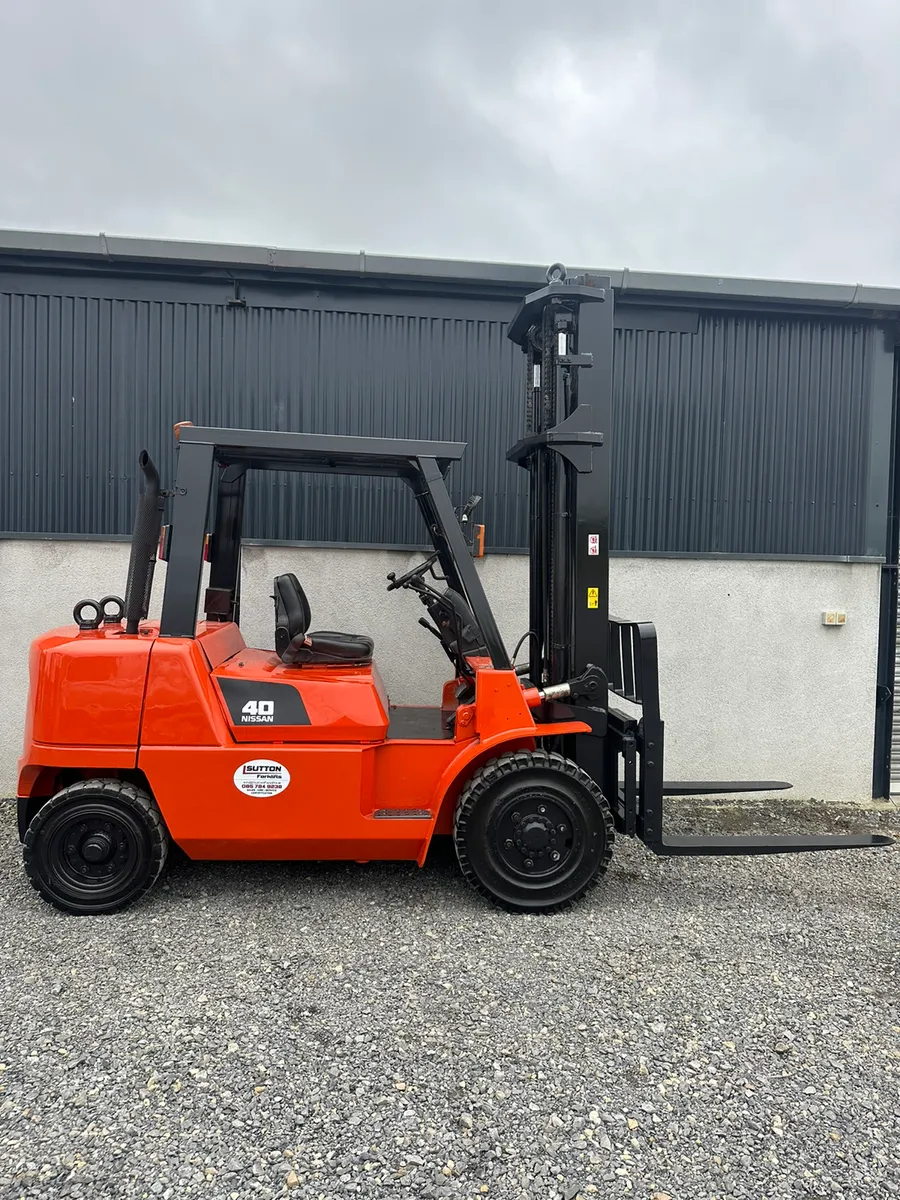 Nissan 4 Ton Forklift - Image 4