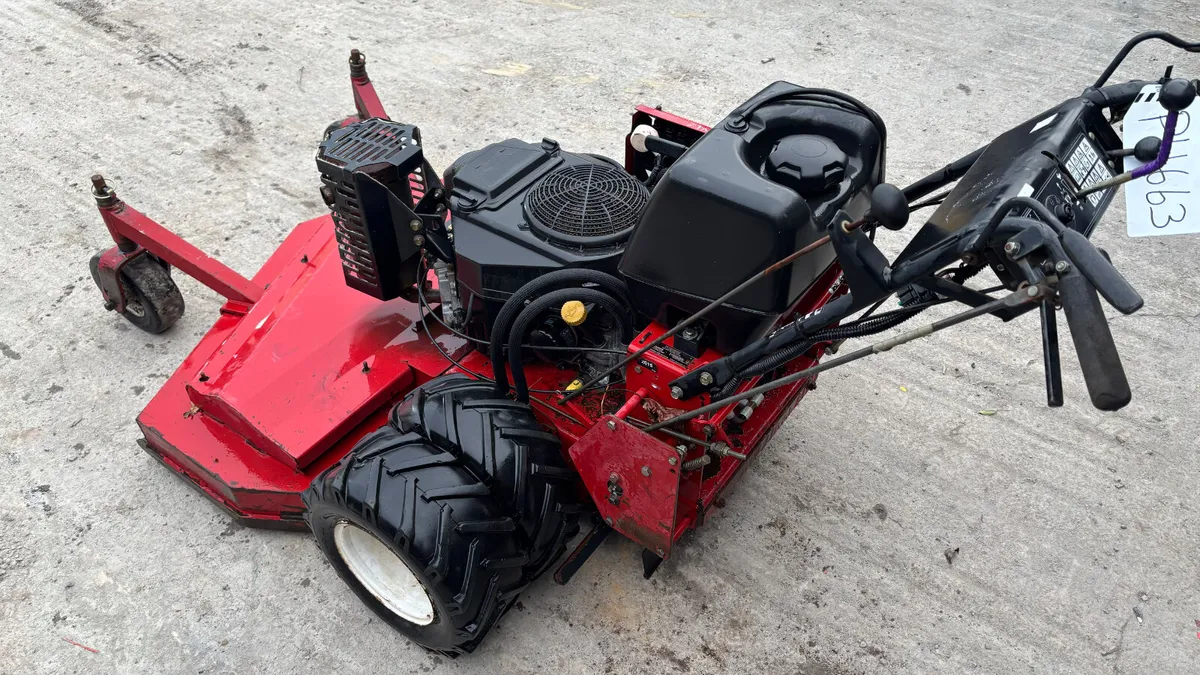 Toro Walk Behind Pedestrian Mower - Image 4