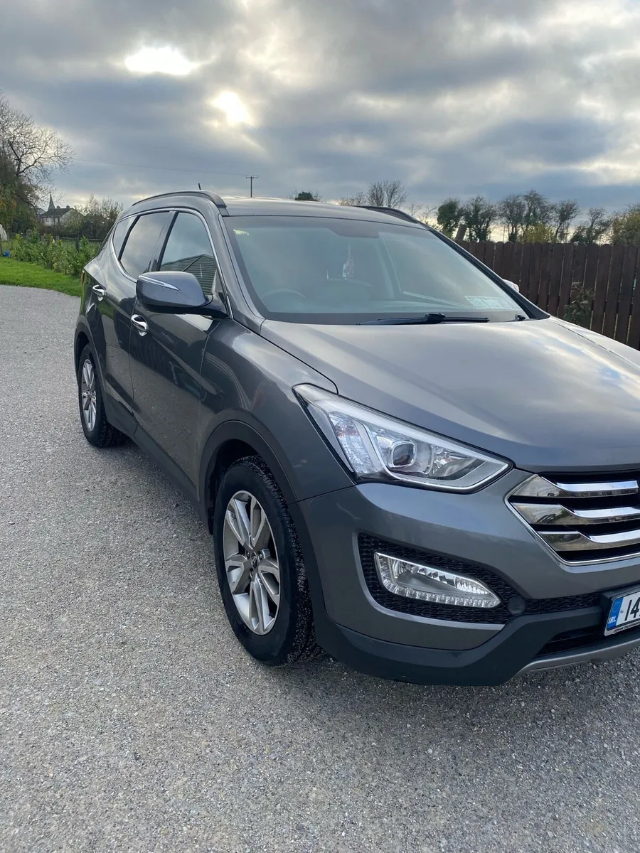 Hyundai Santa Fe Premium model 4wd (Manual) - Image 1