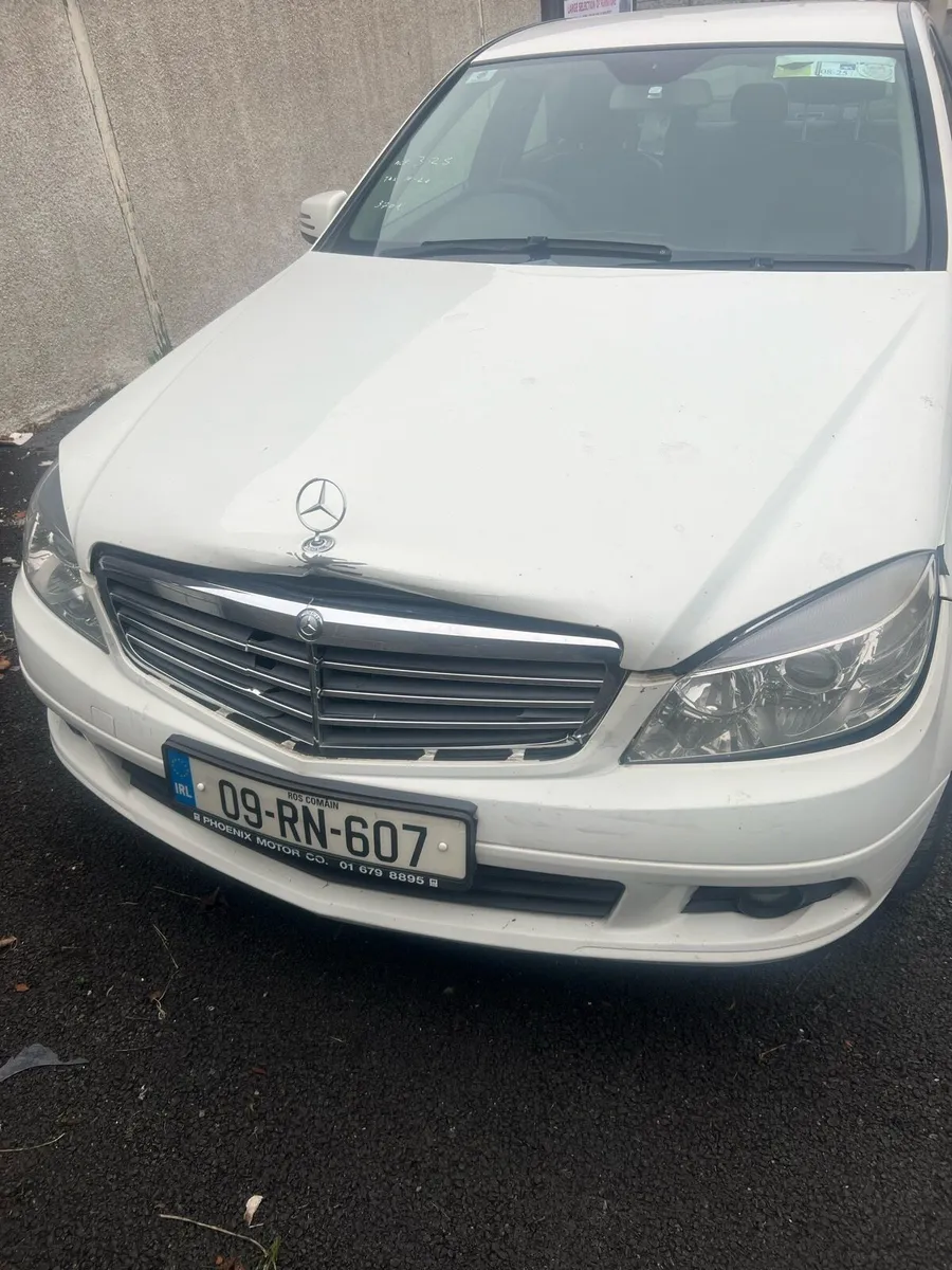 2009 Mercedes C200 2.1 diesel manual for parts - Image 4