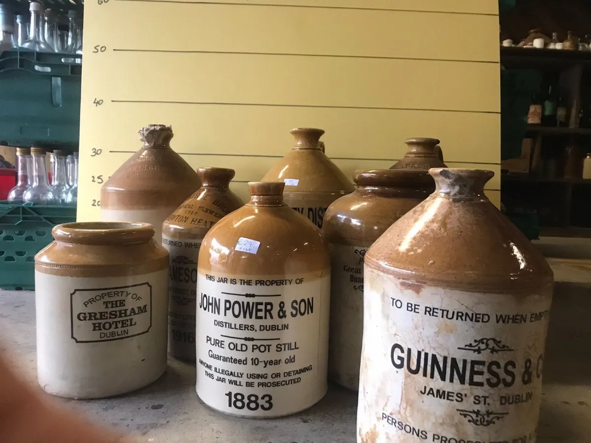 Painted wooden sign.  Jameson, Guinness etc - Image 2