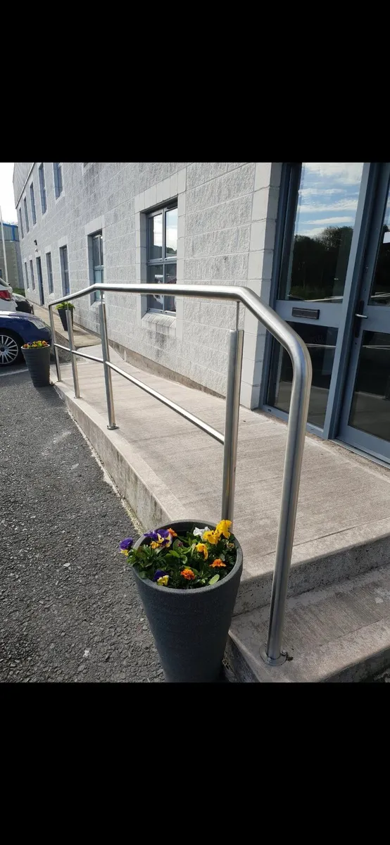 Handrails and stainless steel posts - Image 1