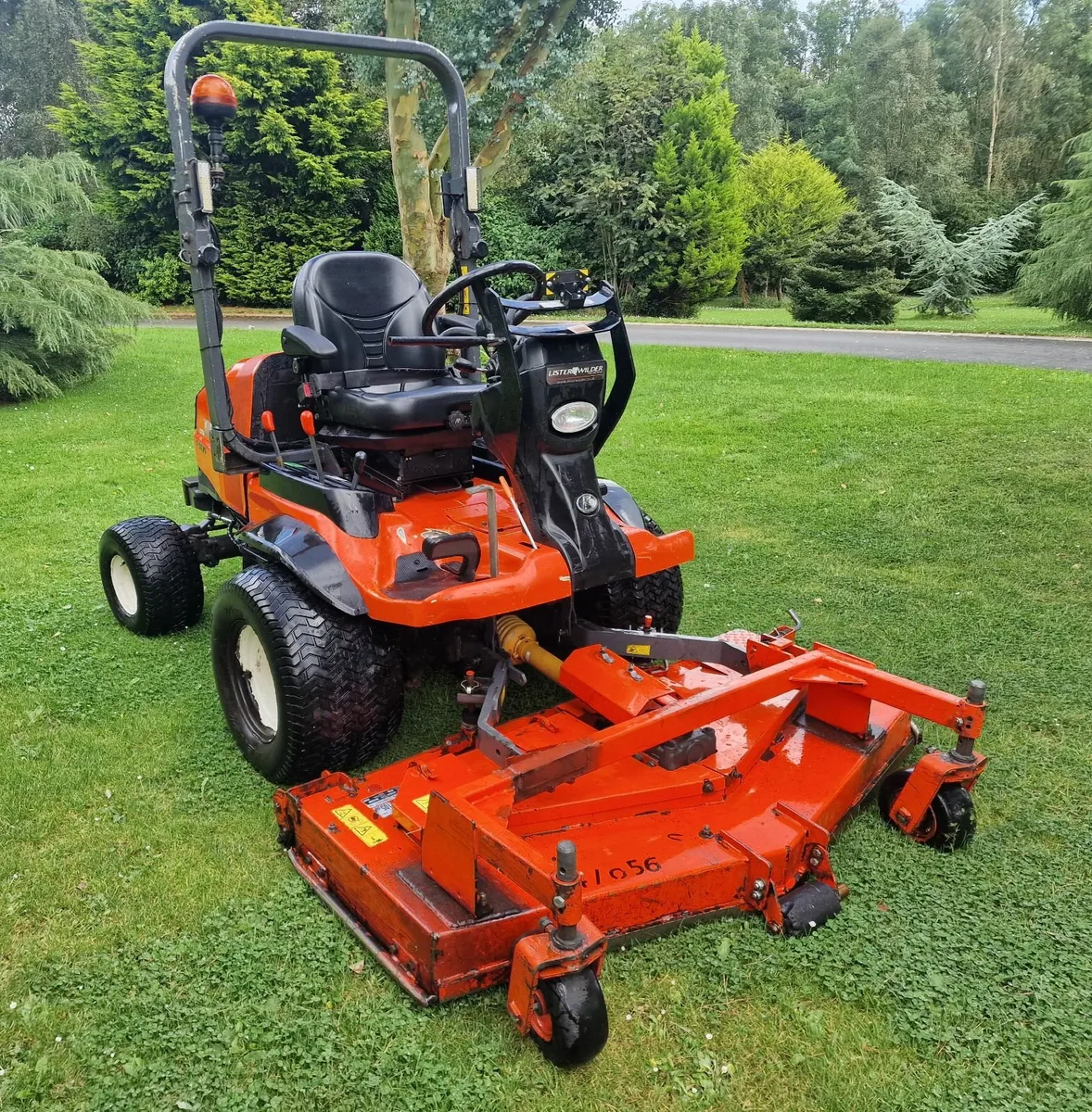 Kubota F3890 commercial ride on mower lawnmower - Image 1