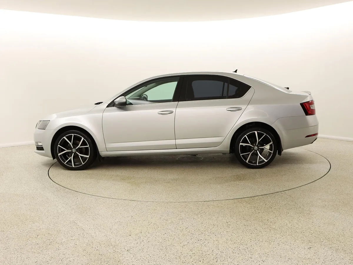 2019 SKODA OCTAVIA 1.6 TDI STYLE 115 BHP LEATHER - Image 4