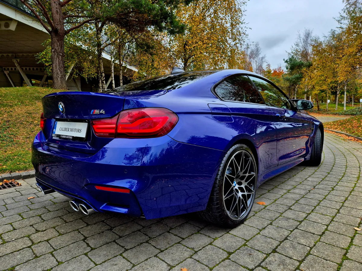 BMW M4 COMPETITION PACK - Image 3