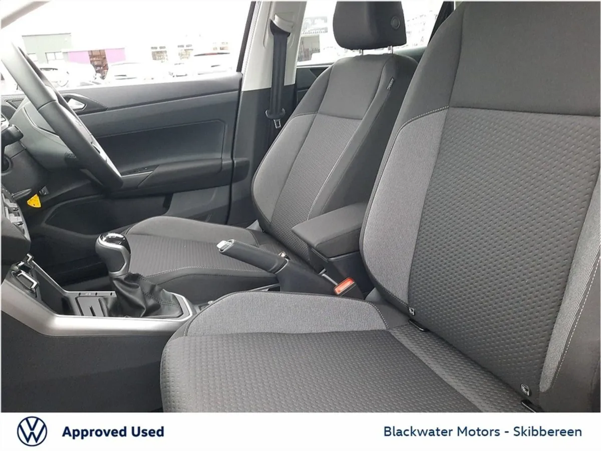 Volkswagen Polo 1.0tsi 95bhp 5DR Life With Rear V - Image 4