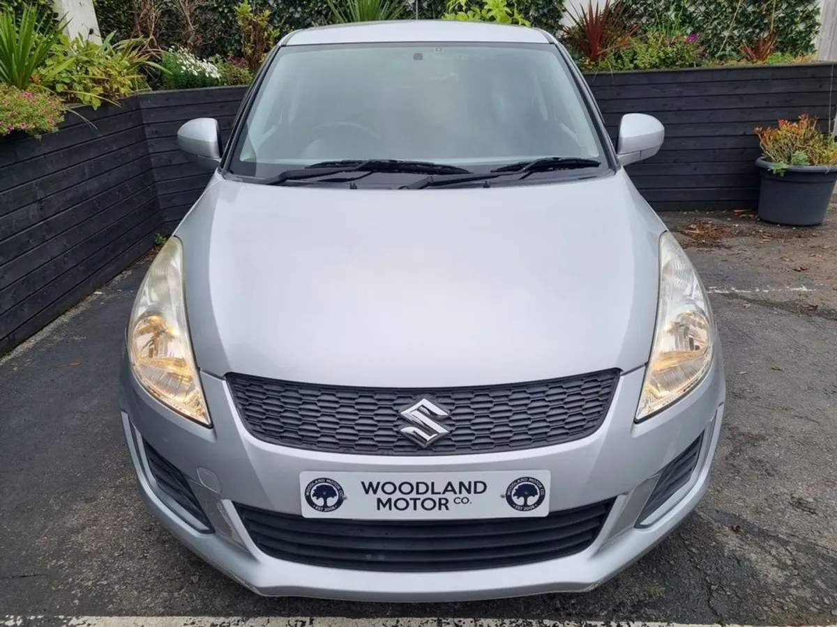 Suzuki Swift 1.2 Petrol Auto / Tax  180 (162).  f - Image 4