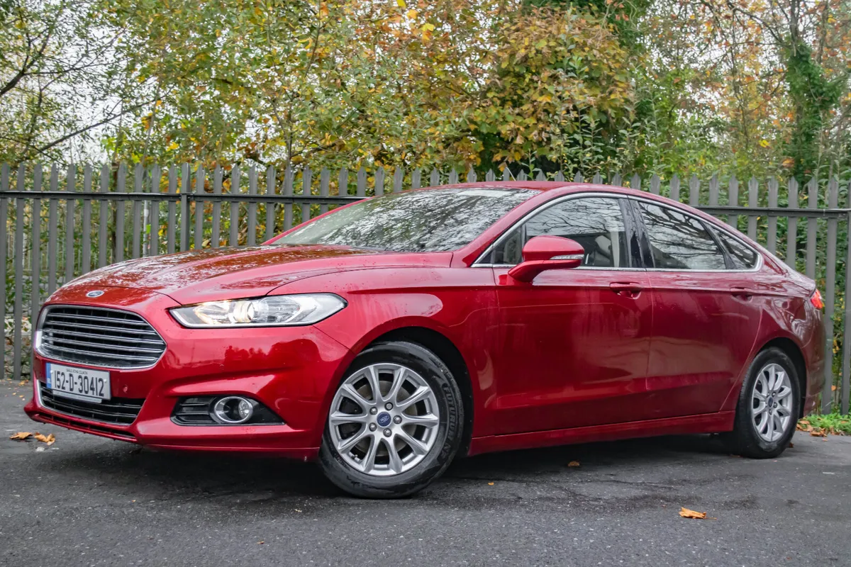 2015 Ford Mondeo TITANIUM 1.6 TDCI *MASSIVE SPEC* - Image 3