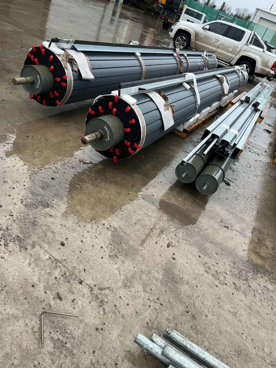 Auto roller door, supply & fit - Image 4