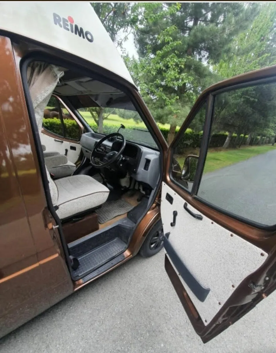 Camper van Ford Transit Vintage Restored - Image 3