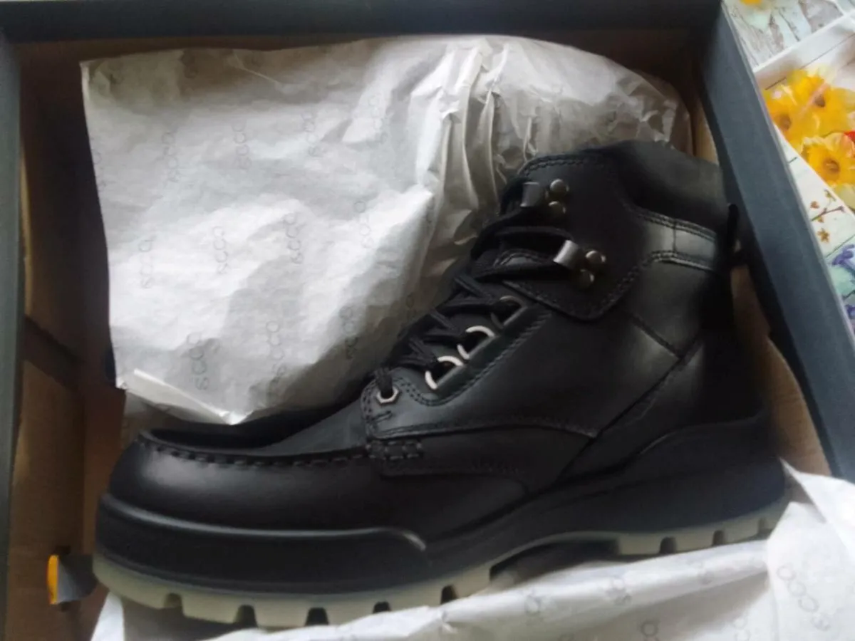 Ecco boots sale ireland hotsell