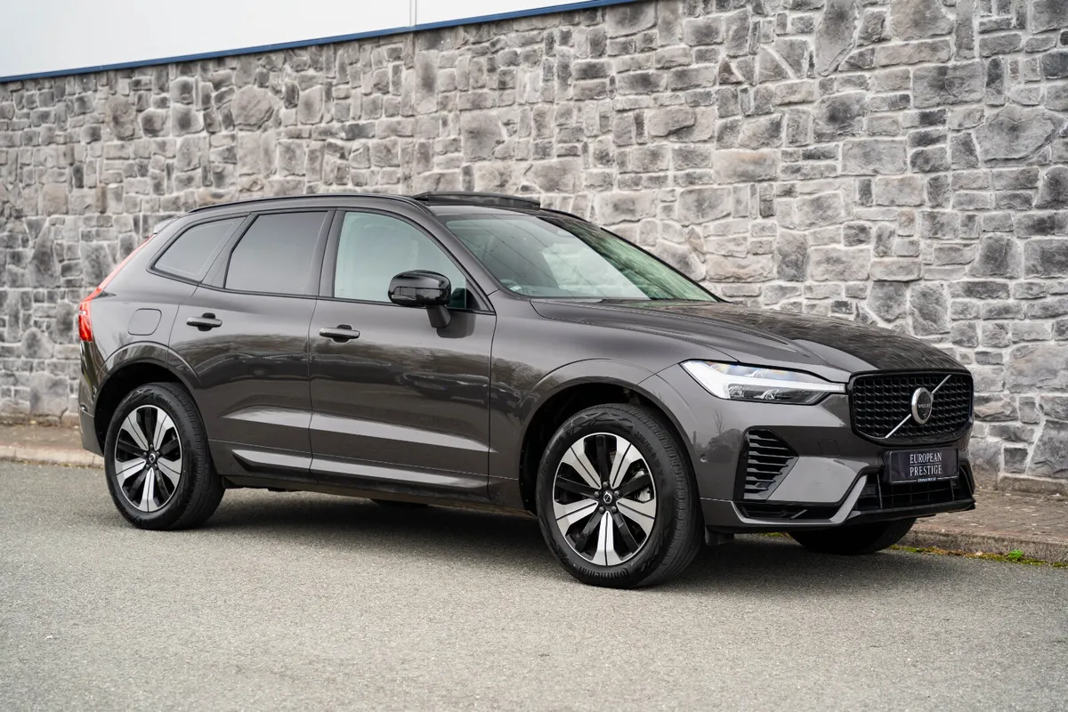 2024 Volvo XC60 T6 Recharge Plus AWD - Image 2