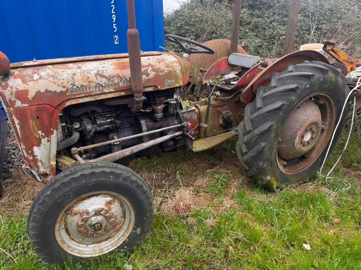 Leyland 272, Ferguson 35, john Deere 2140 - Image 3