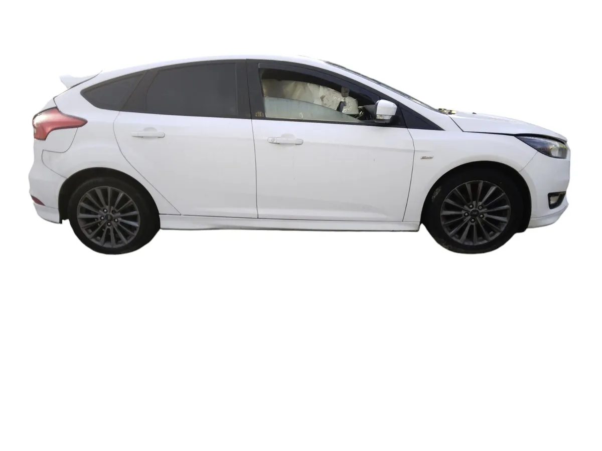 2016 FORD FOCUS ST LINE For Breaking/Dismantling - Image 2