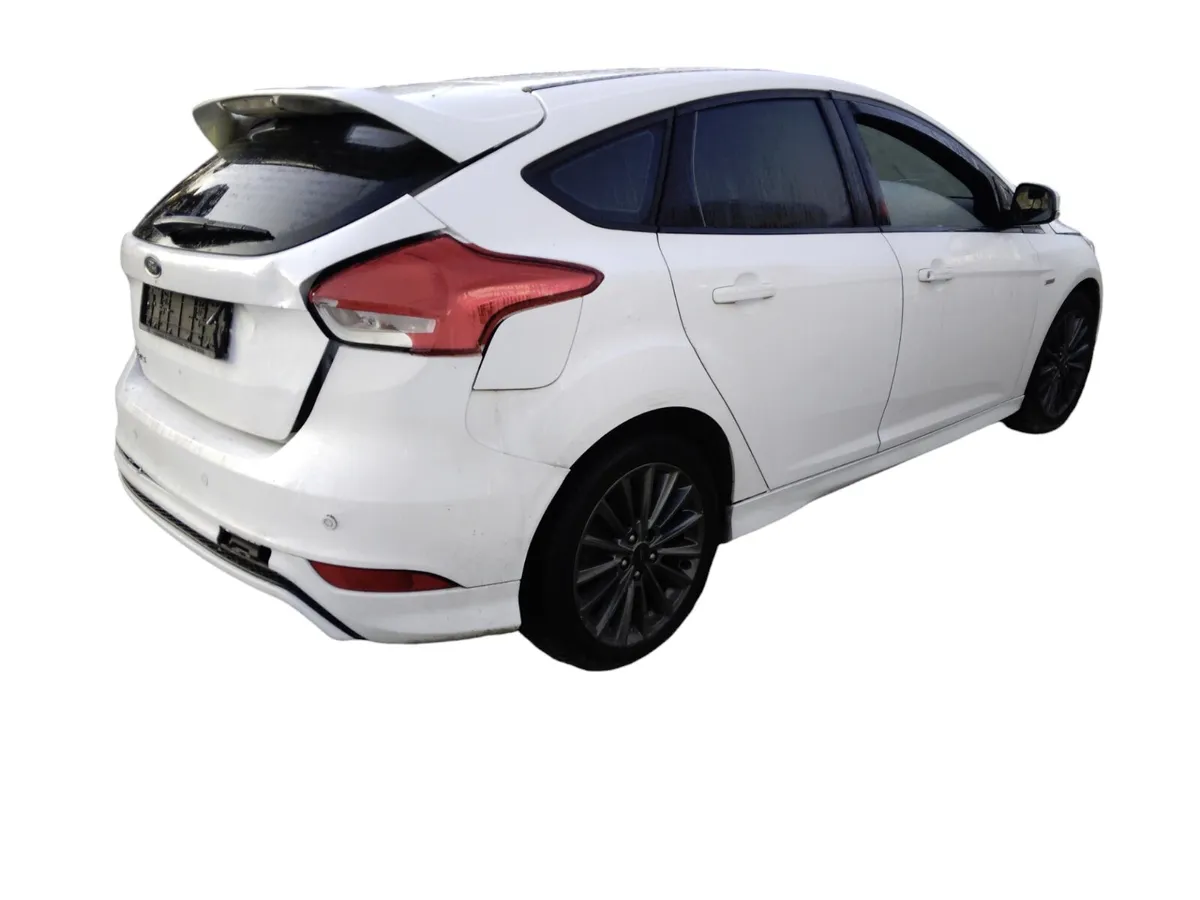 2016 FORD FOCUS ST LINE For Breaking/Dismantling - Image 3