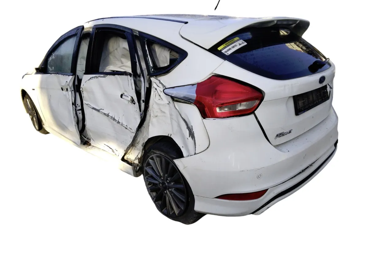 2016 FORD FOCUS ST LINE For Breaking/Dismantling - Image 4